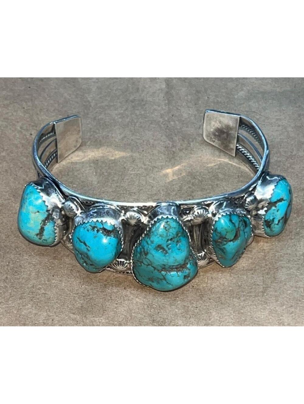 Vintage Navajo sterling silver traditional turquoise bracelet cuff